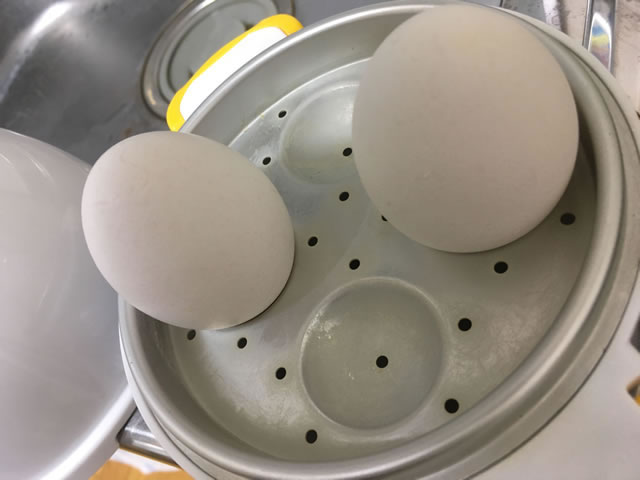 ゆで卵メーカー穴あけ器作り方